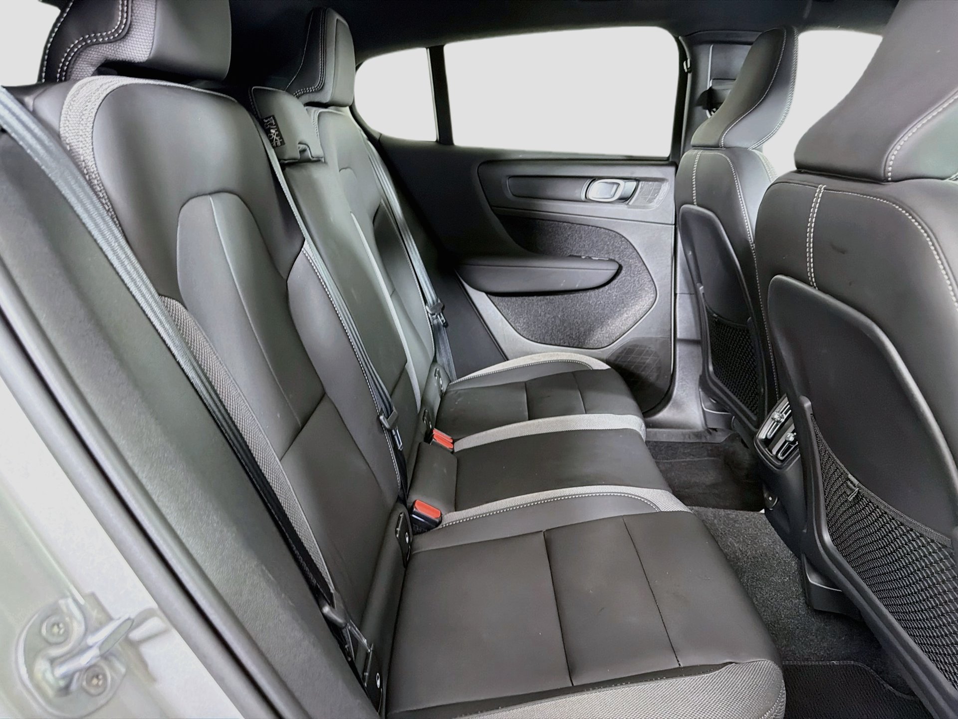 Certified 2023 Volvo C40 Recharge Core AWD/4WD image 29