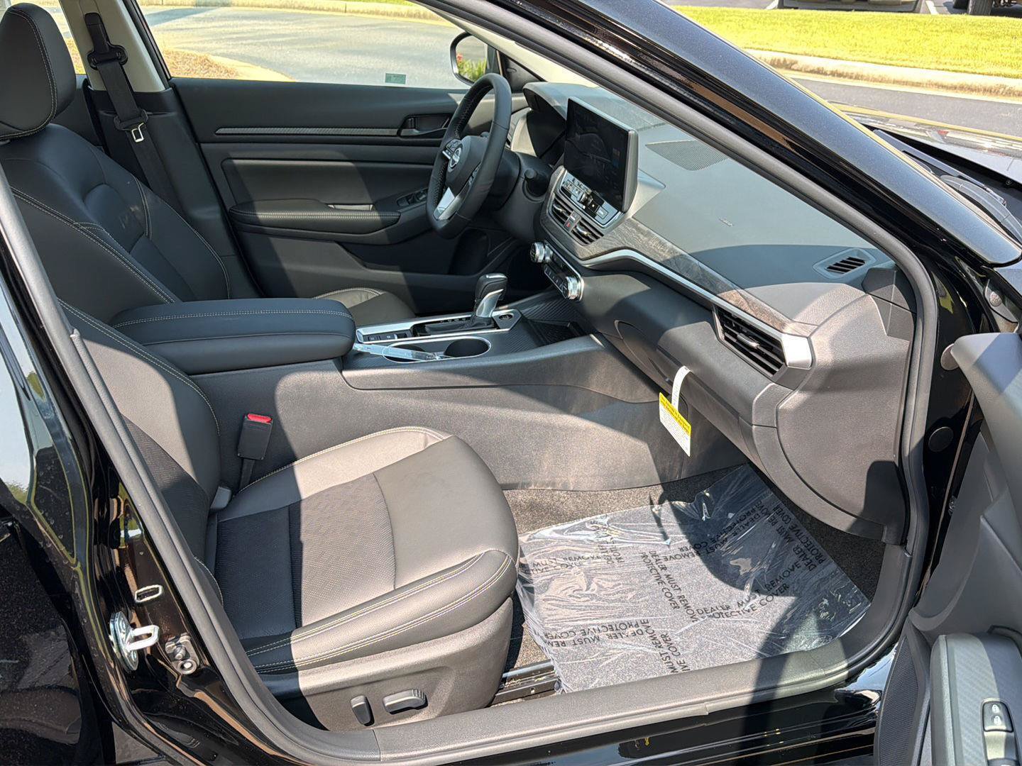 New 2026 Nissan Altima 2.5 SV w/ SV Premium Package FWD image 14