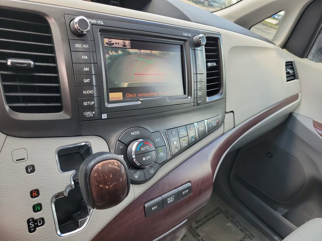 Used 2014 Toyota Sienna XLE w/ XLE Premium Package image 30