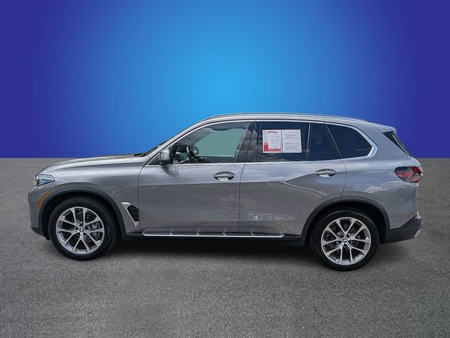 Used 2025 BMW X5 xDrive40i w/ Climate Comfort Package AWD/4WD image 2