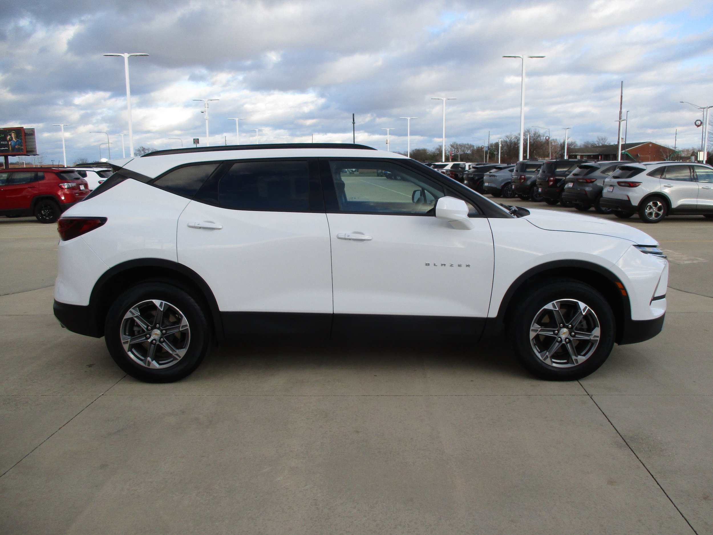 Used 2024 Chevrolet Blazer LT w/ Convenience Package FWD image 7