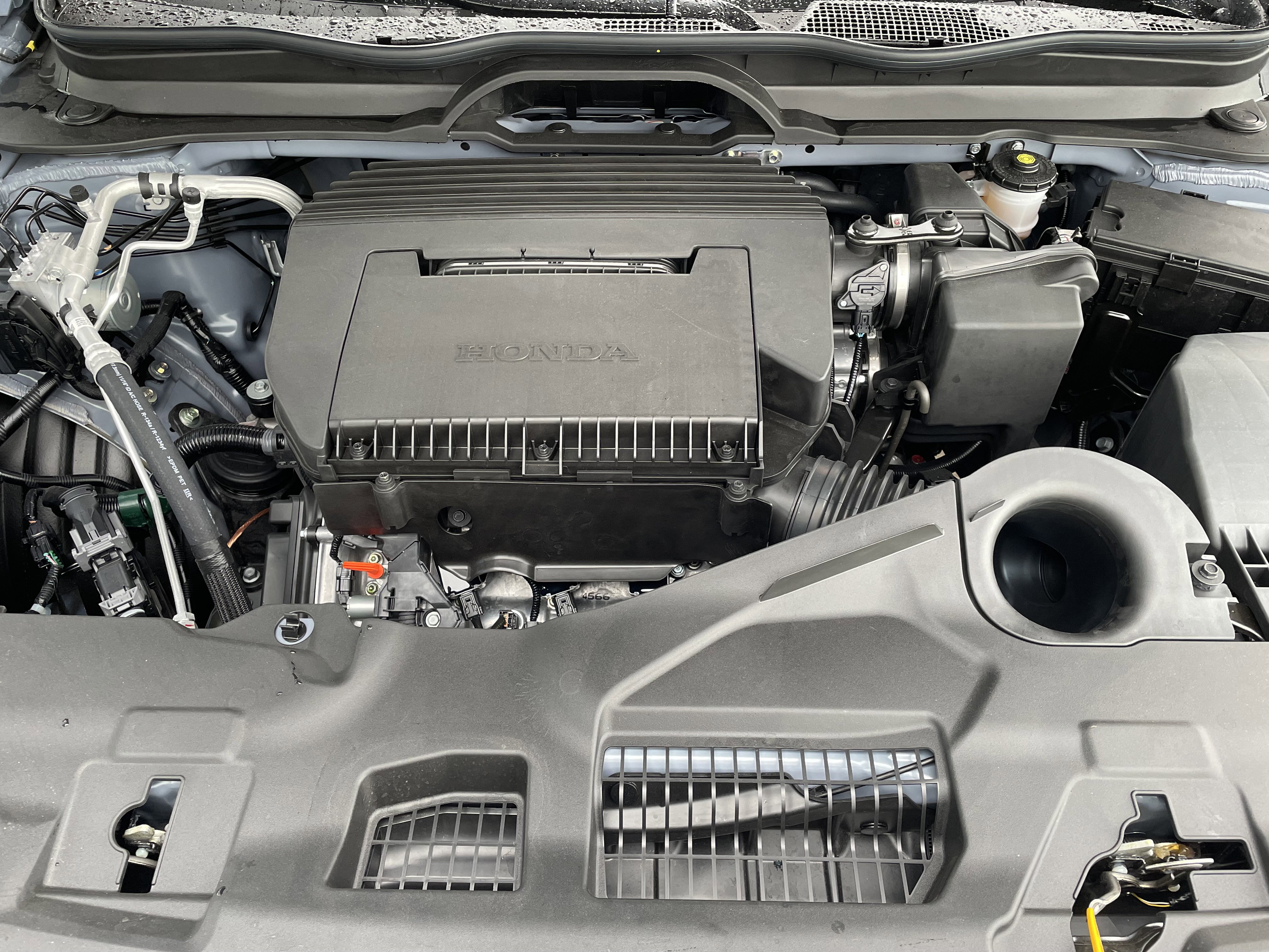 New 2025 Honda Pilot Touring image 5