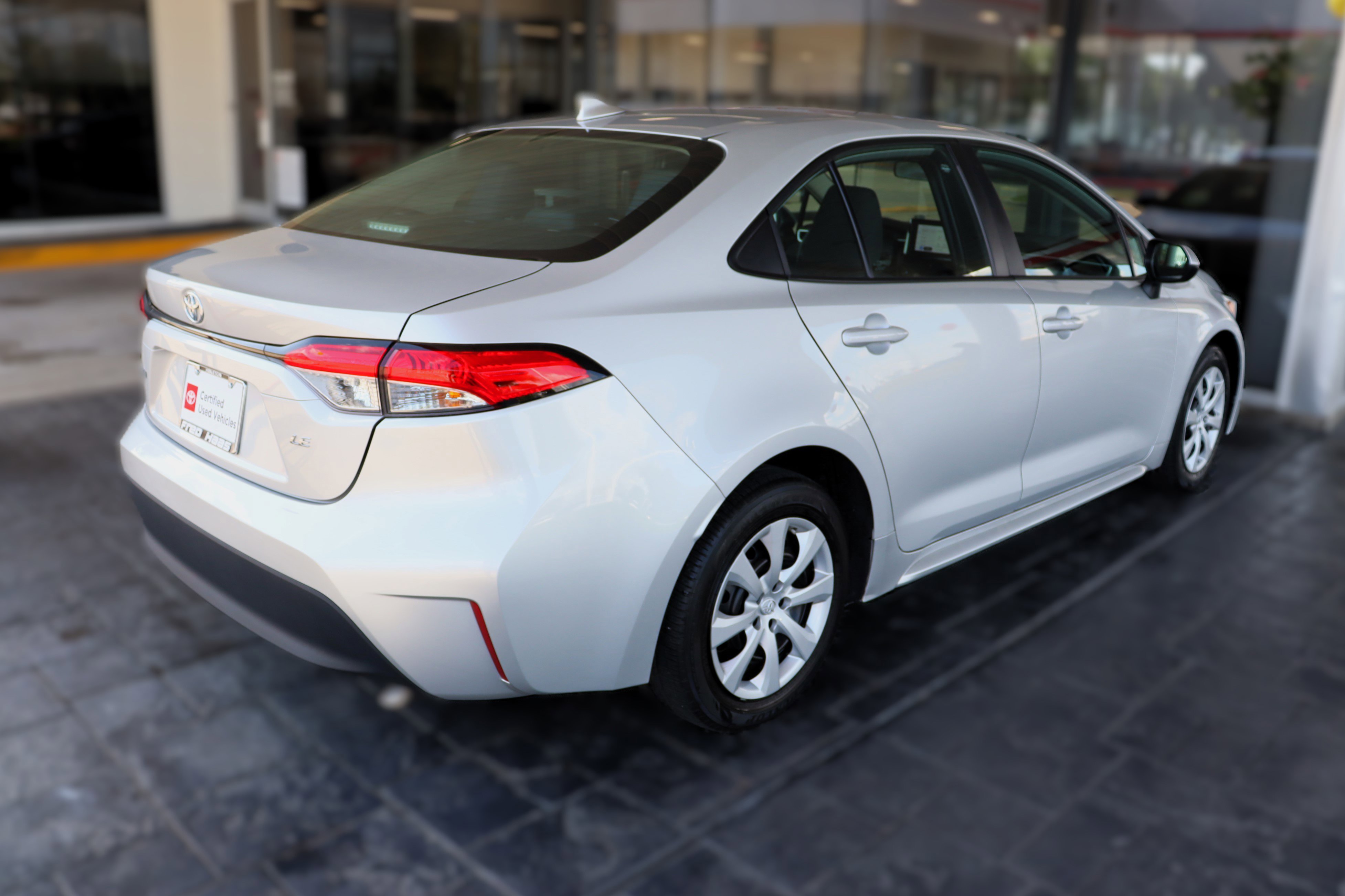 Used 2023 Toyota Corolla LE image 10