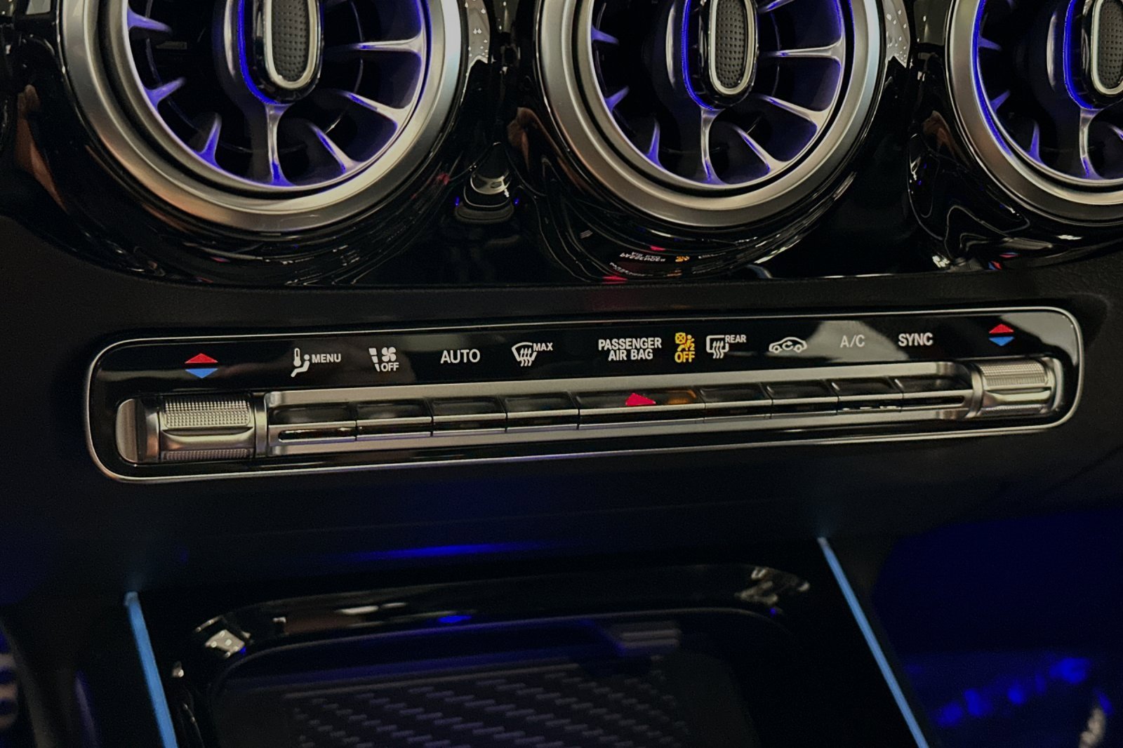 New 2025 Mercedes-Benz GLA 35 AMG 4MATIC image 20