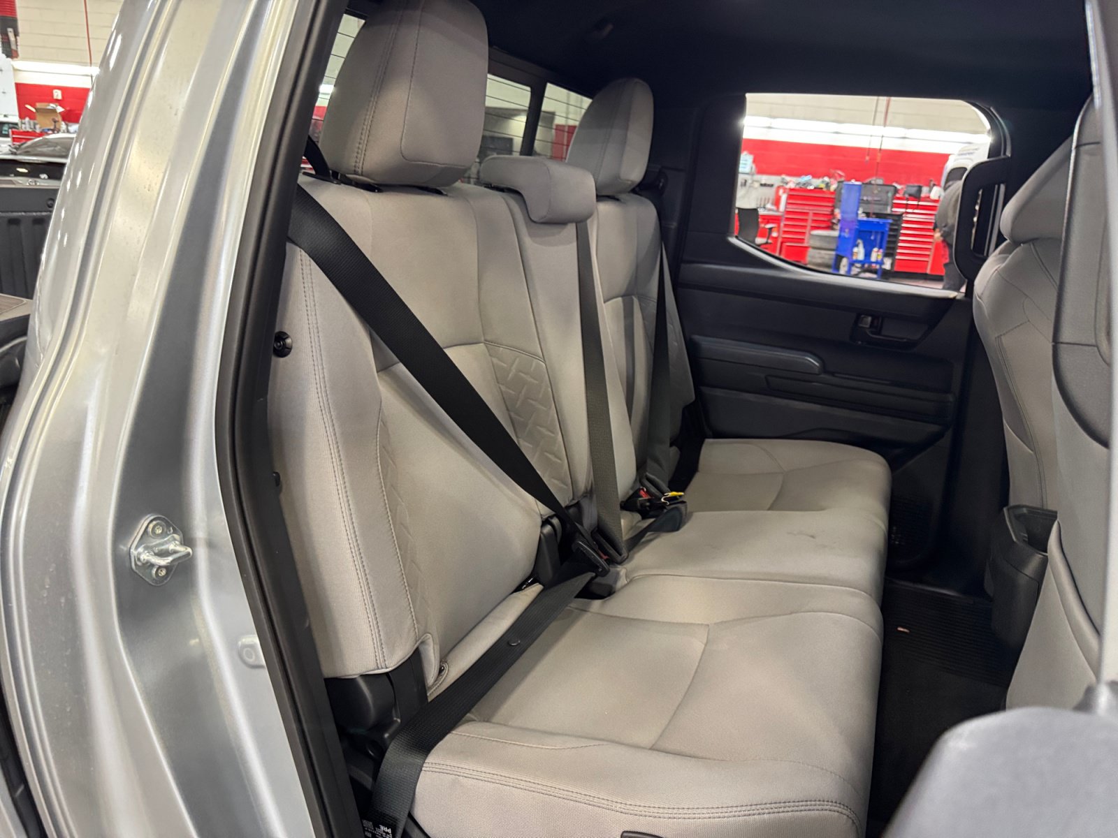 Certified 2025 Toyota Tacoma SR5 AWD/4WD image 18