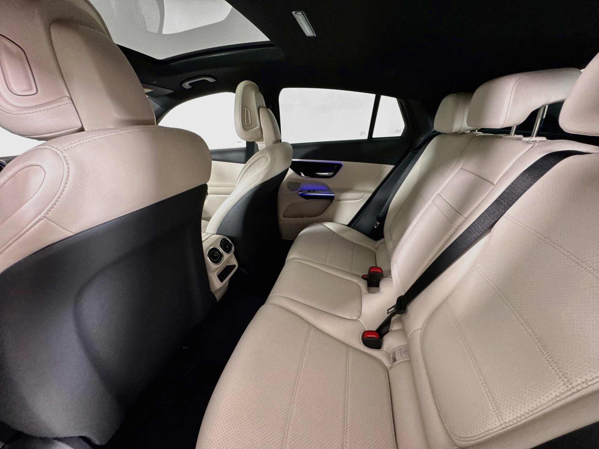 New 2027 Mercedes-Benz GLC 300 4MATIC image 27
