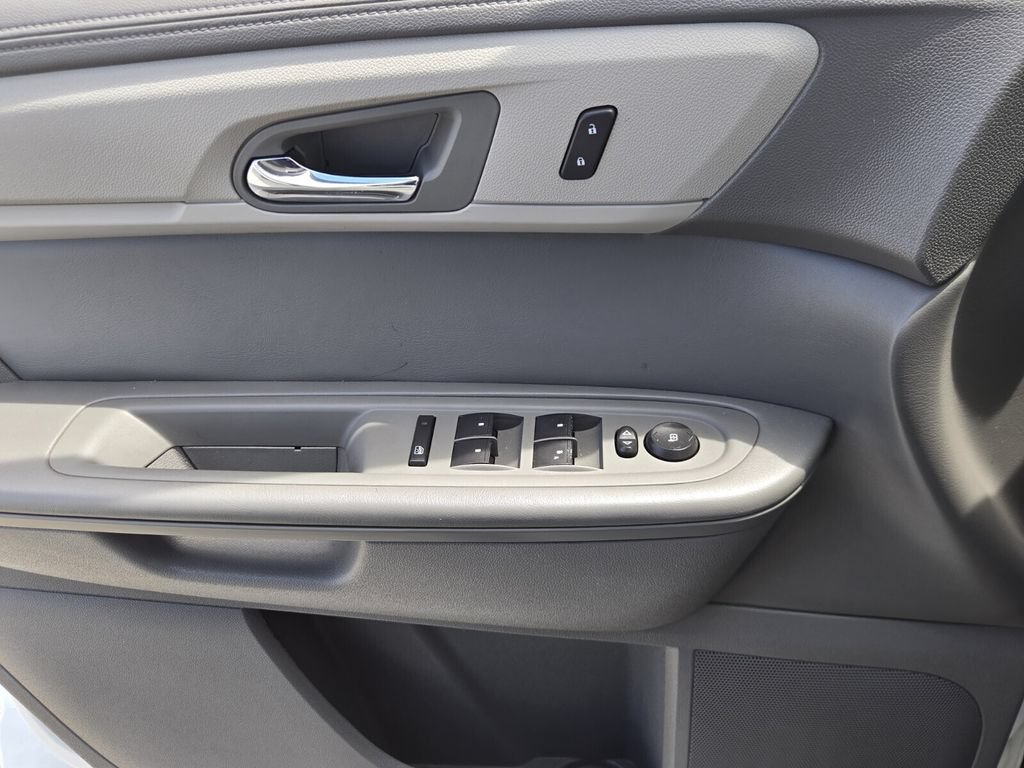 Used 2016 Chevrolet Traverse LS FWD image 24