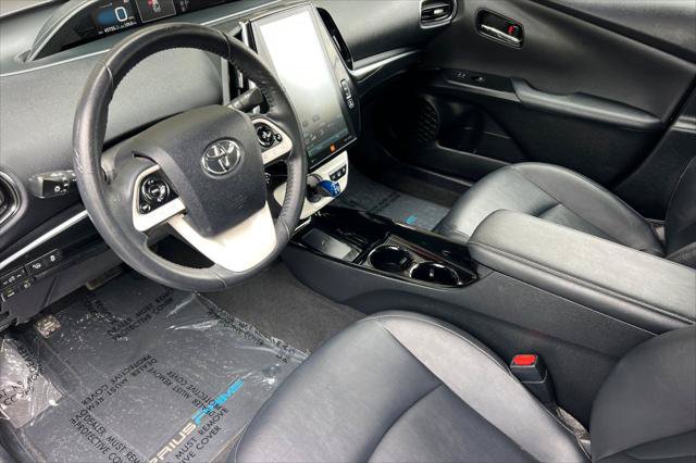 Certified 2017 Toyota Prius Prime Advanced w/ Carpet Mat Package FWD image 11