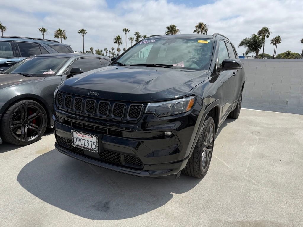Used 2024 Jeep Compass Limited w/ High Altitude Package AWD/4WD image 3