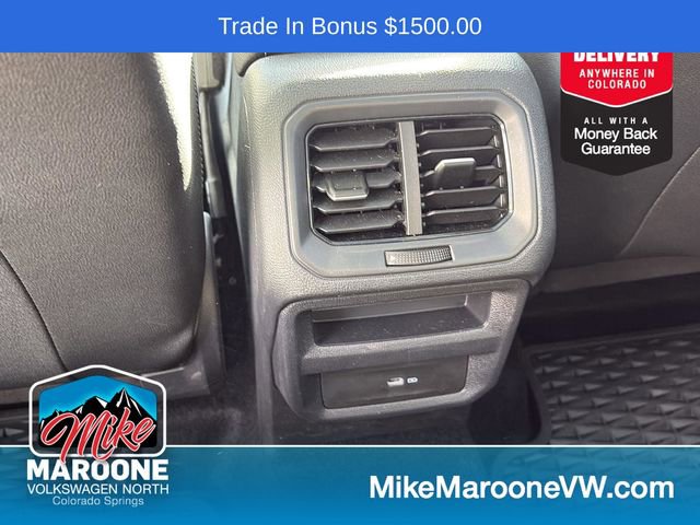 Certified 2025 Volkswagen Taos SEL image 21