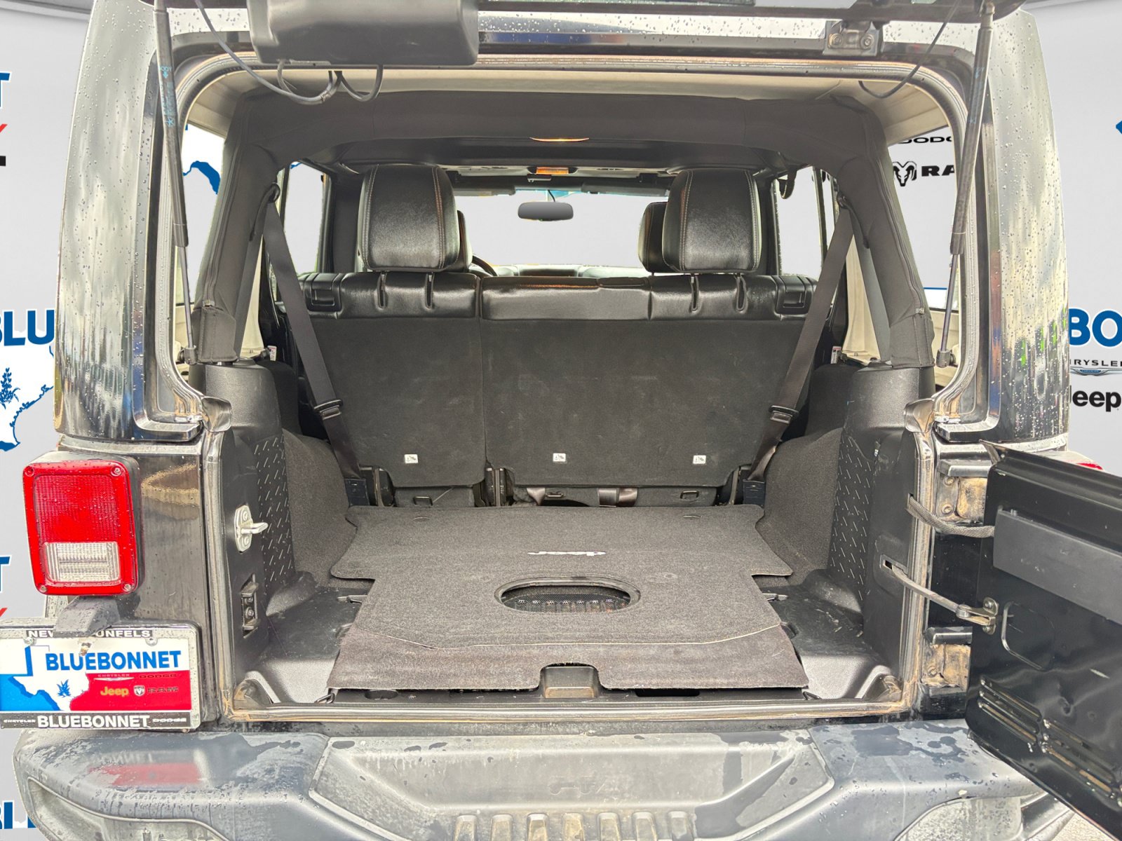 Used 2016 Jeep Wrangler Unlimited Rubicon AWD/4WD image 22