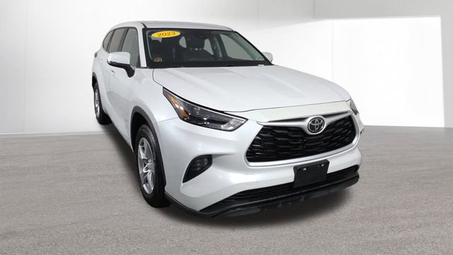 Used 2023 Toyota Highlander L image 3