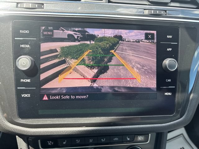 Used 2018 Volkswagen Tiguan SEL AWD/4WD image 20