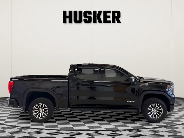 Used 2023 GMC Sierra 1500 AT4 w/ Technology Package AWD/4WD image 2