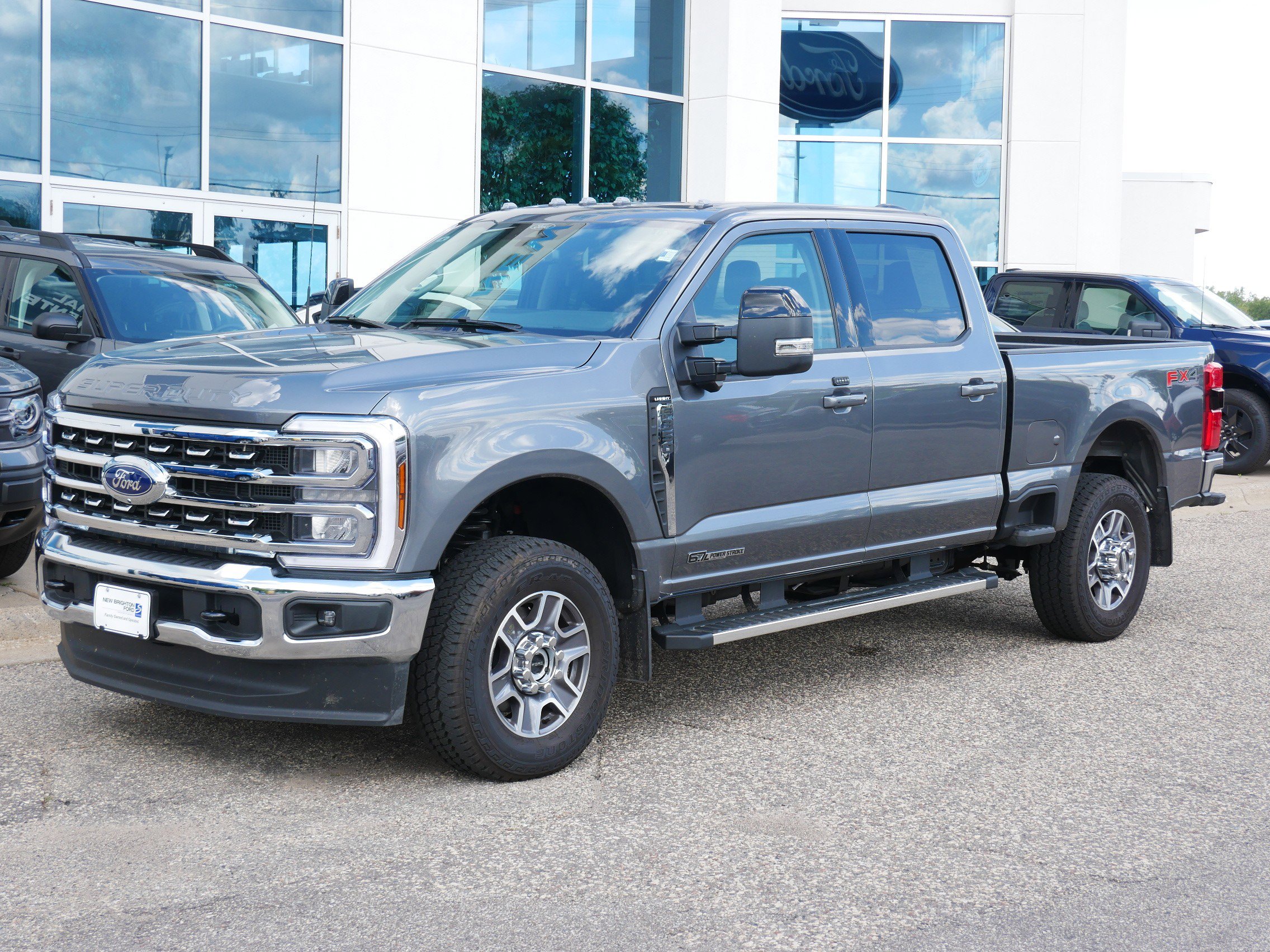 Used 2025 Ford F350 Lariat w/ FX4 Off-Road Package image 25