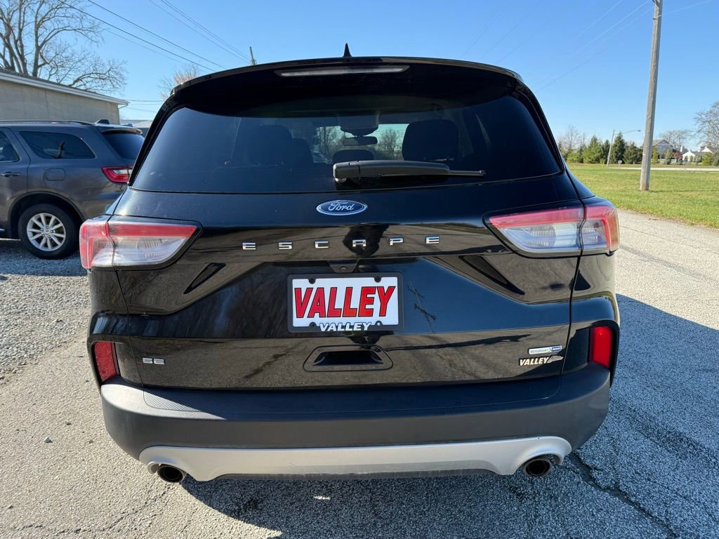 Certified 2022 Ford Escape SE w/ Cold Weather Package image 12