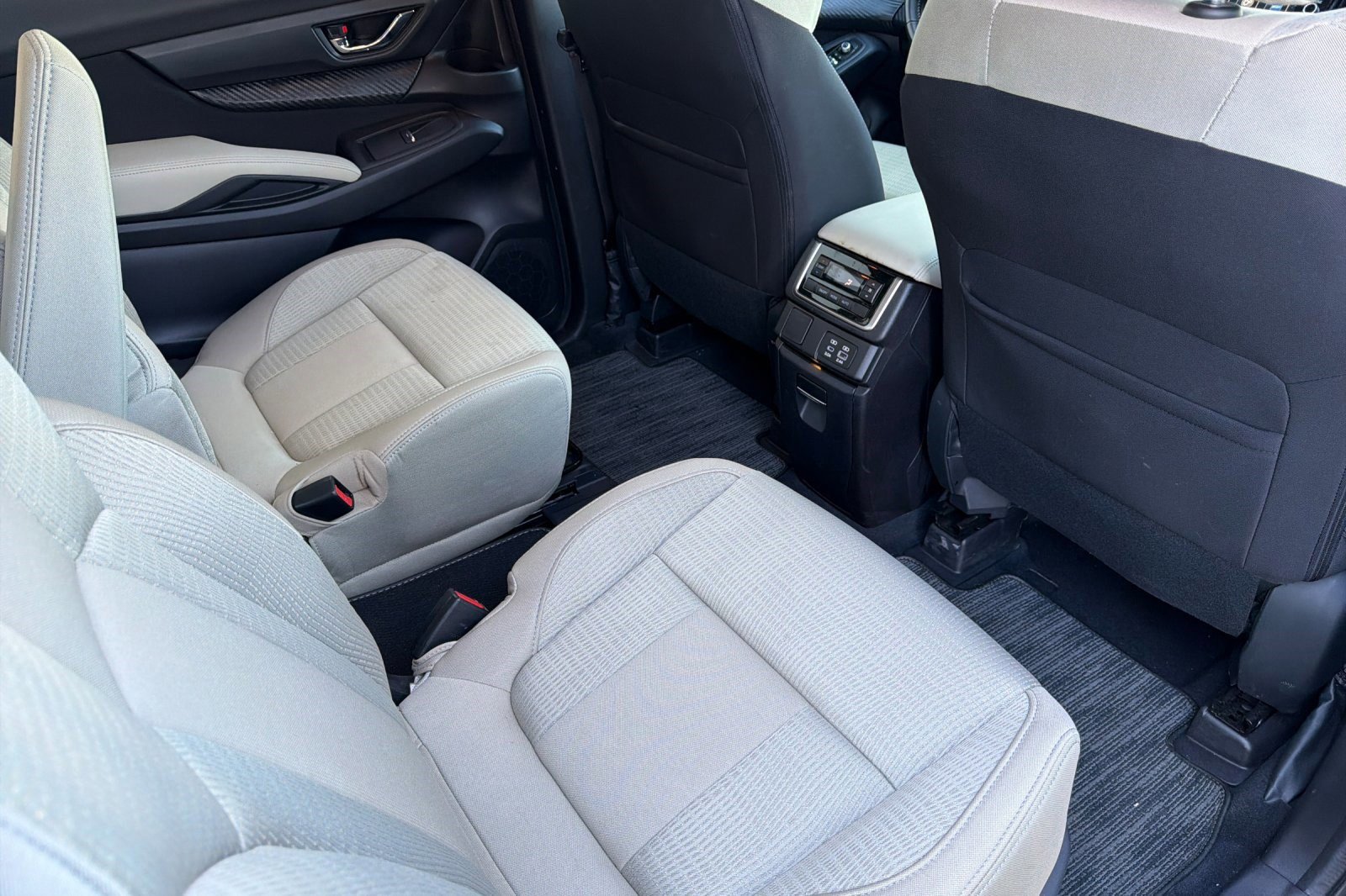 Used 2023 Subaru Ascent Premium w/ Convenience Package image 29