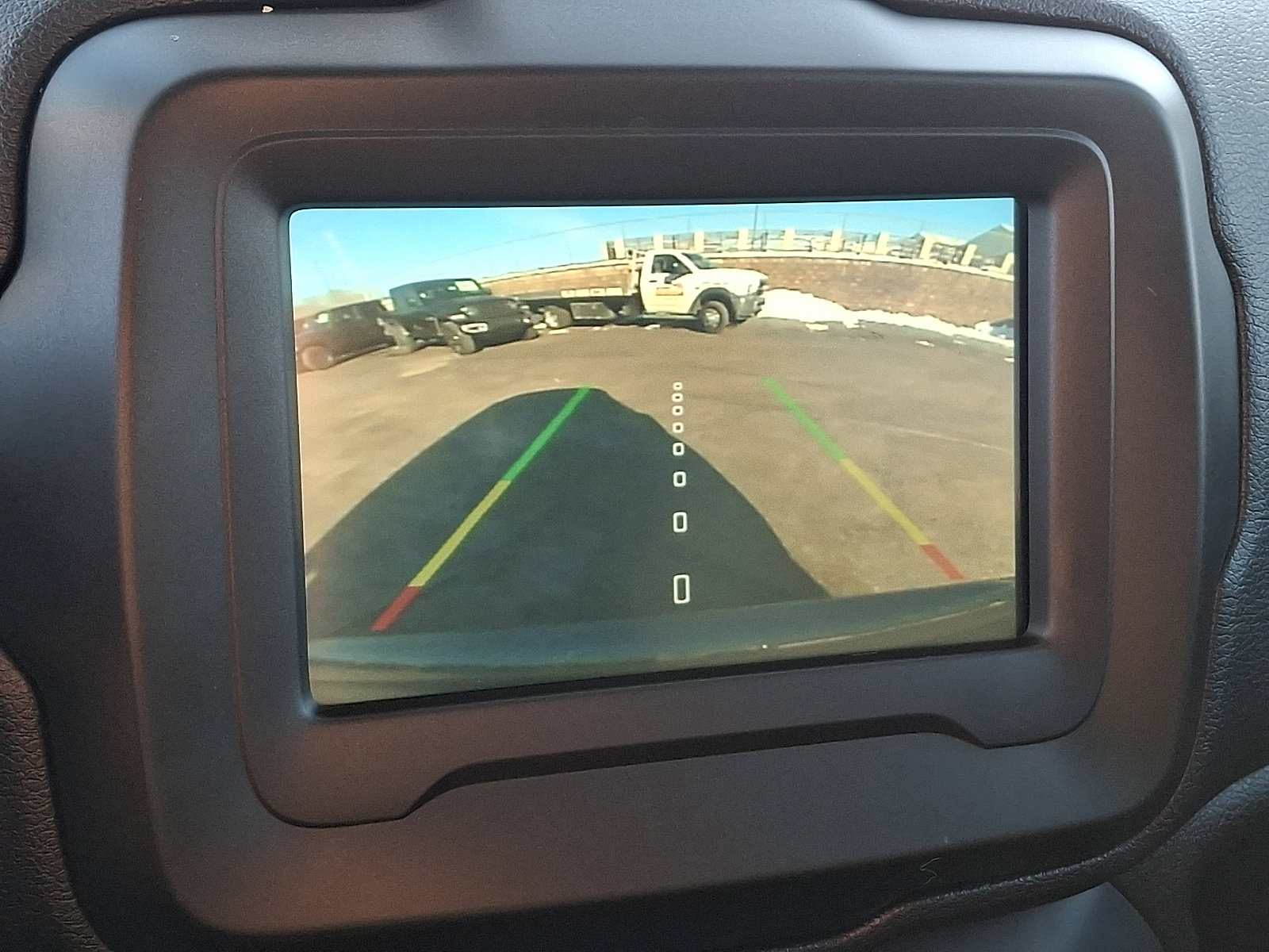 Used 2020 Jeep Renegade Latitude w/ Cold Weather Group AWD/4WD image 17