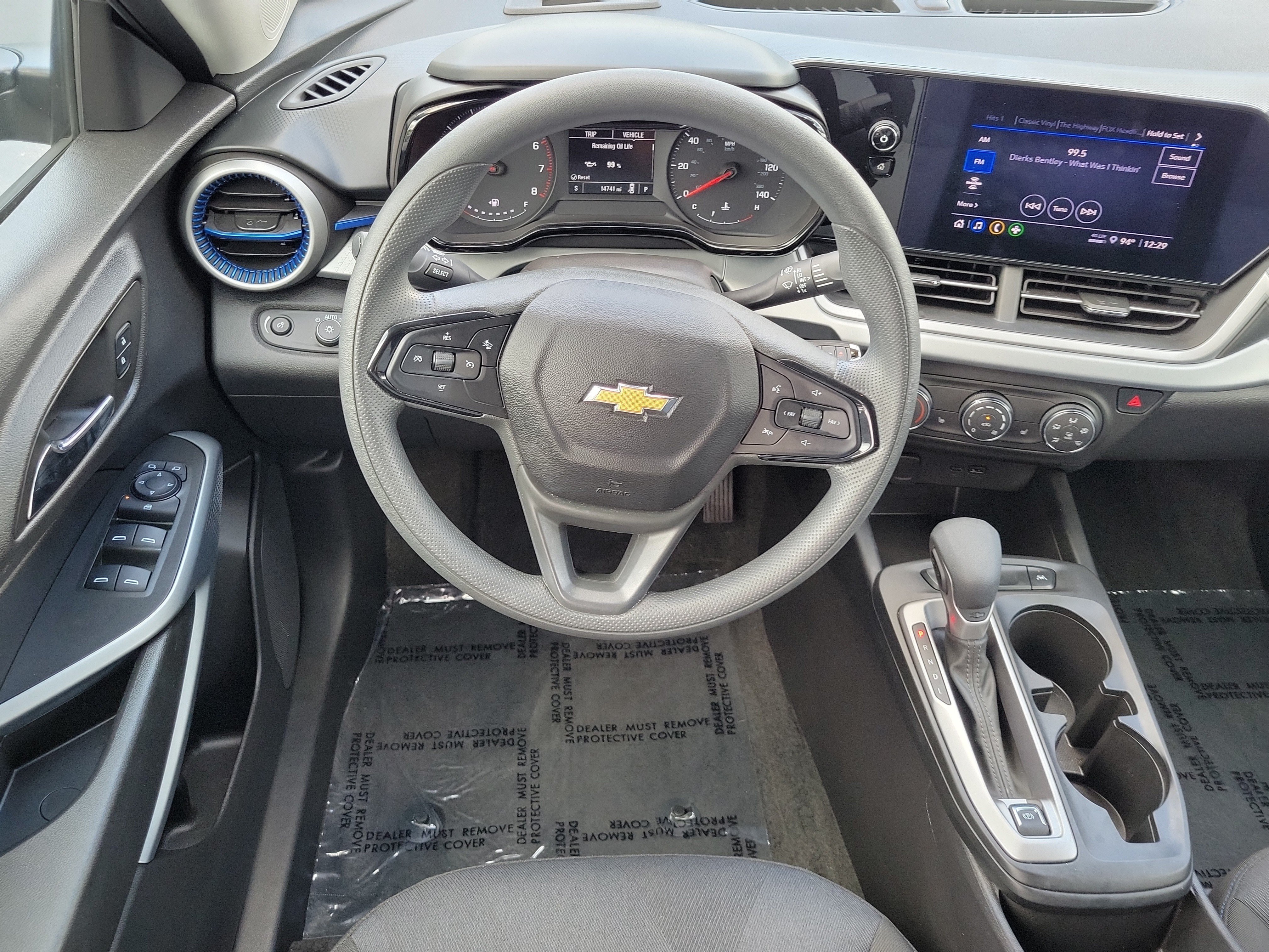 Used 2025 Chevrolet Trax LS w/ LS Convenience Package FWD image 17