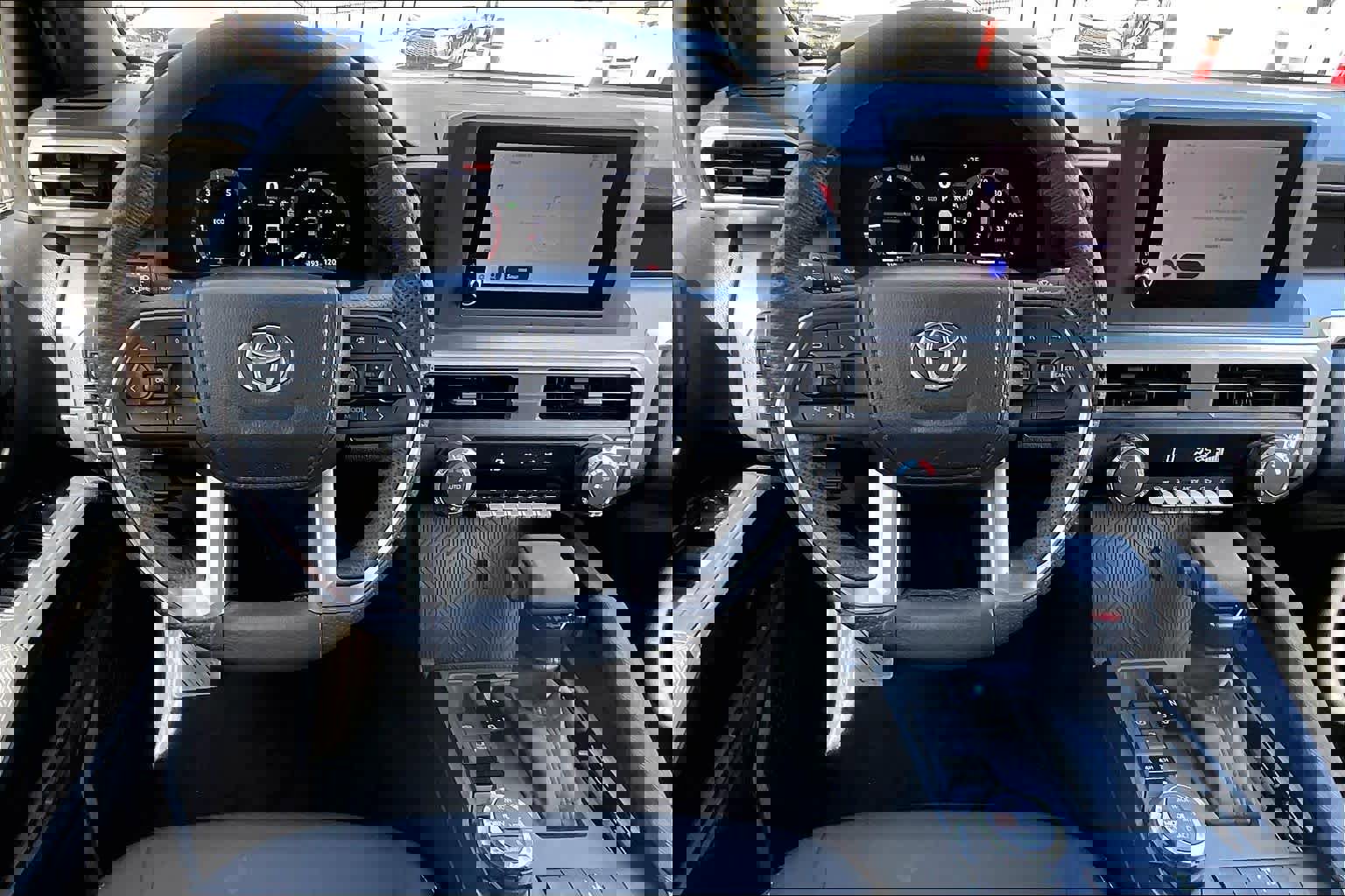 Certified 2025 Toyota Tacoma TRD Off-Road image 6