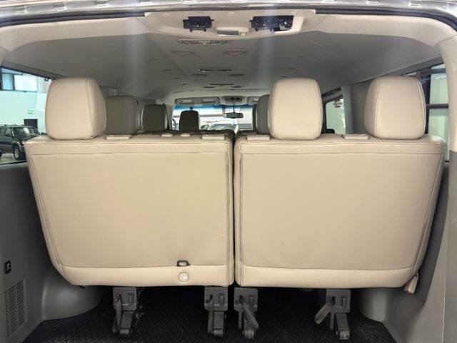 Used 2018 Nissan NV 3500 SL RWD image 19