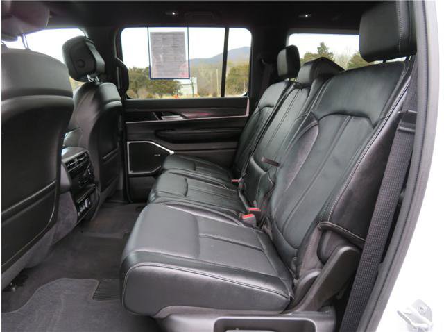 Used 2024 Jeep Wagoneer L Series III w/ Flexible Seating Group image 24