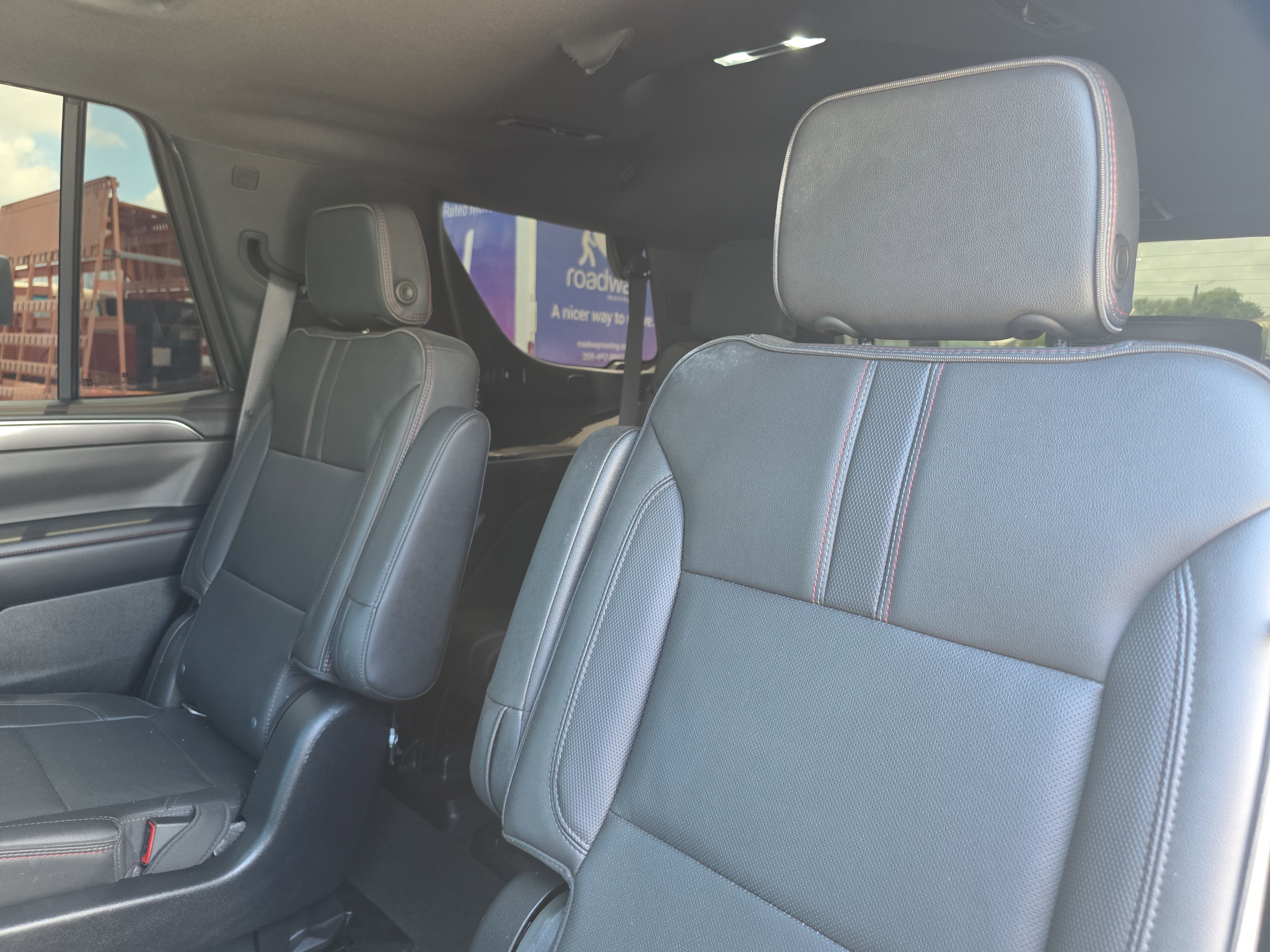 Used 2022 Chevrolet Tahoe RST w/ Luxury Package RWD image 15