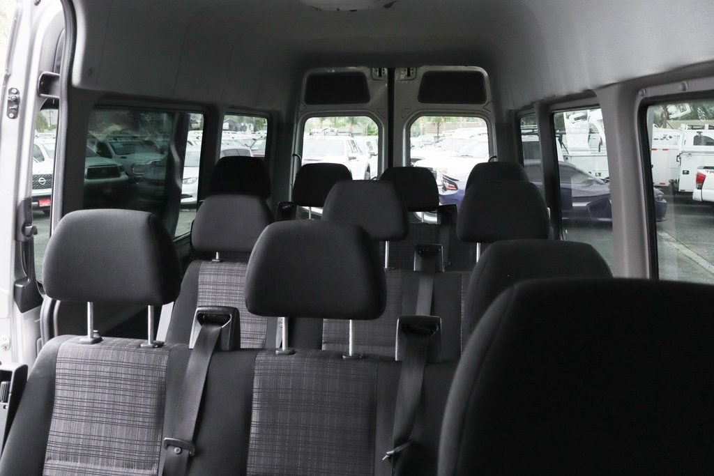 Used 2016 Mercedes-Benz Sprinter 2500 image 31