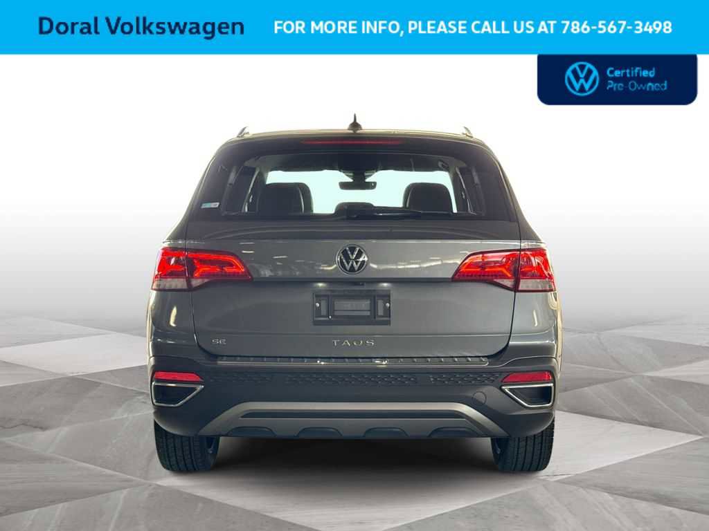 Certified 2024 Volkswagen Taos SE image 7