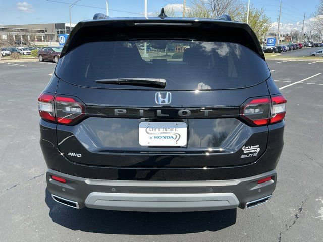 Used 2025 Honda Pilot Elite image 4