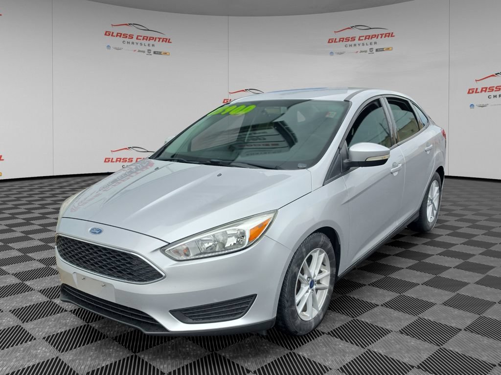 Used 2016 Ford Focus SE FWD image 3