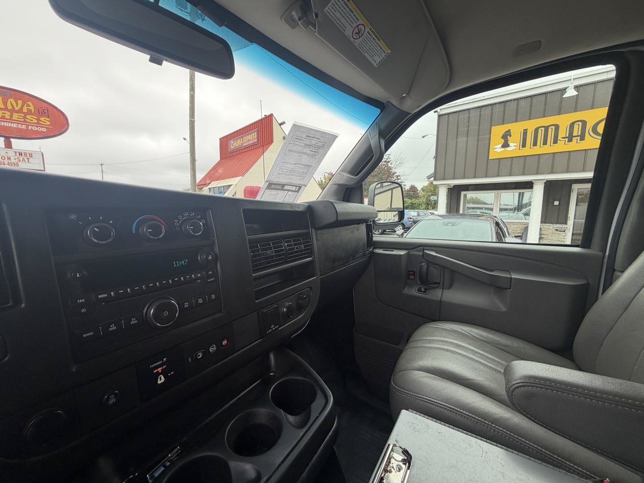 Used 2019 Chevrolet Express 2500 Extended w/ Communications Package RWD image 14