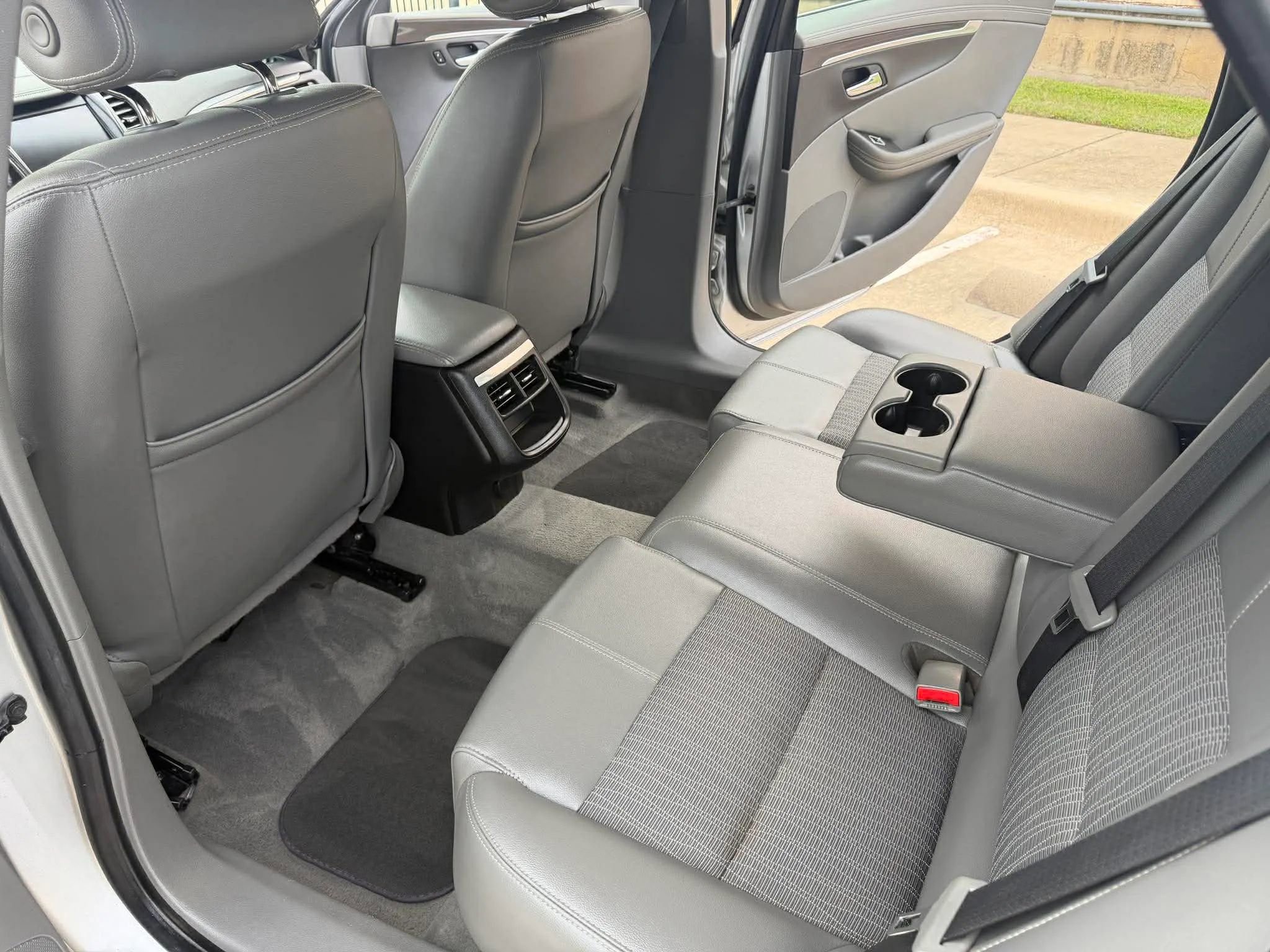 Used 2019 Chevrolet Impala LT image 26