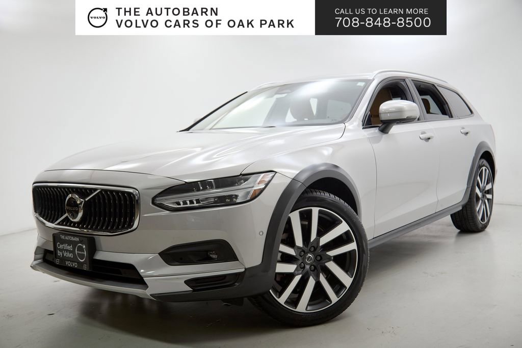 Certified 2025 Volvo V90 B6 Cross Country Ultra AWD/4WD video 1
