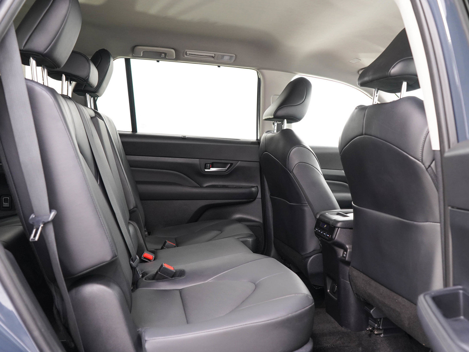 Used 2024 Toyota Grand Highlander AWD image 14