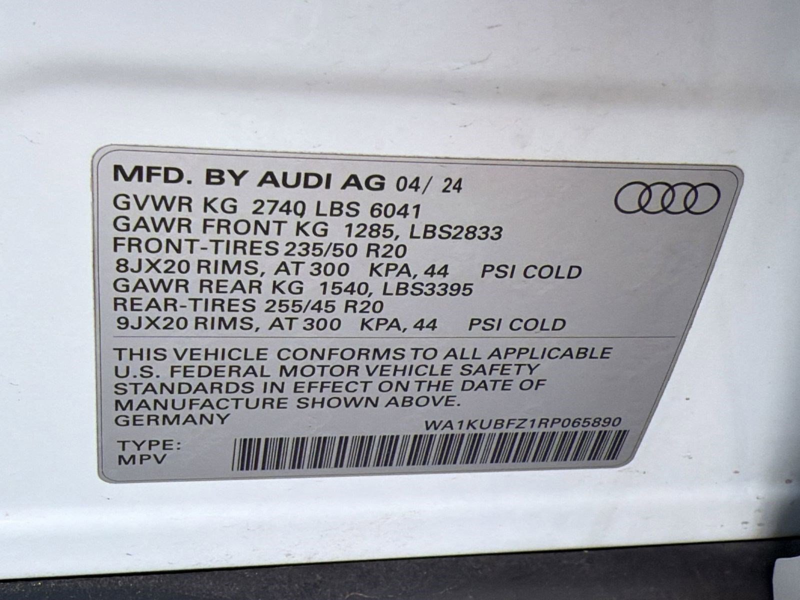 Used 2024 Audi Q4 e-tron Premium AWD/4WD image 20