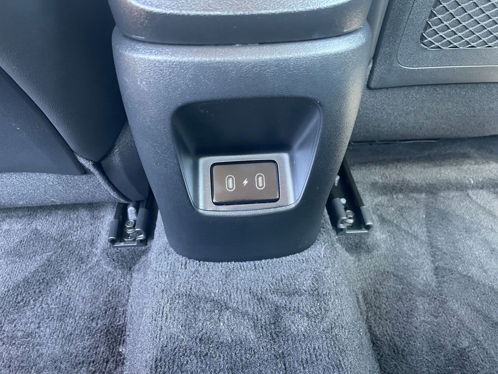 Used 2025 Hyundai Elantra Limited image 23