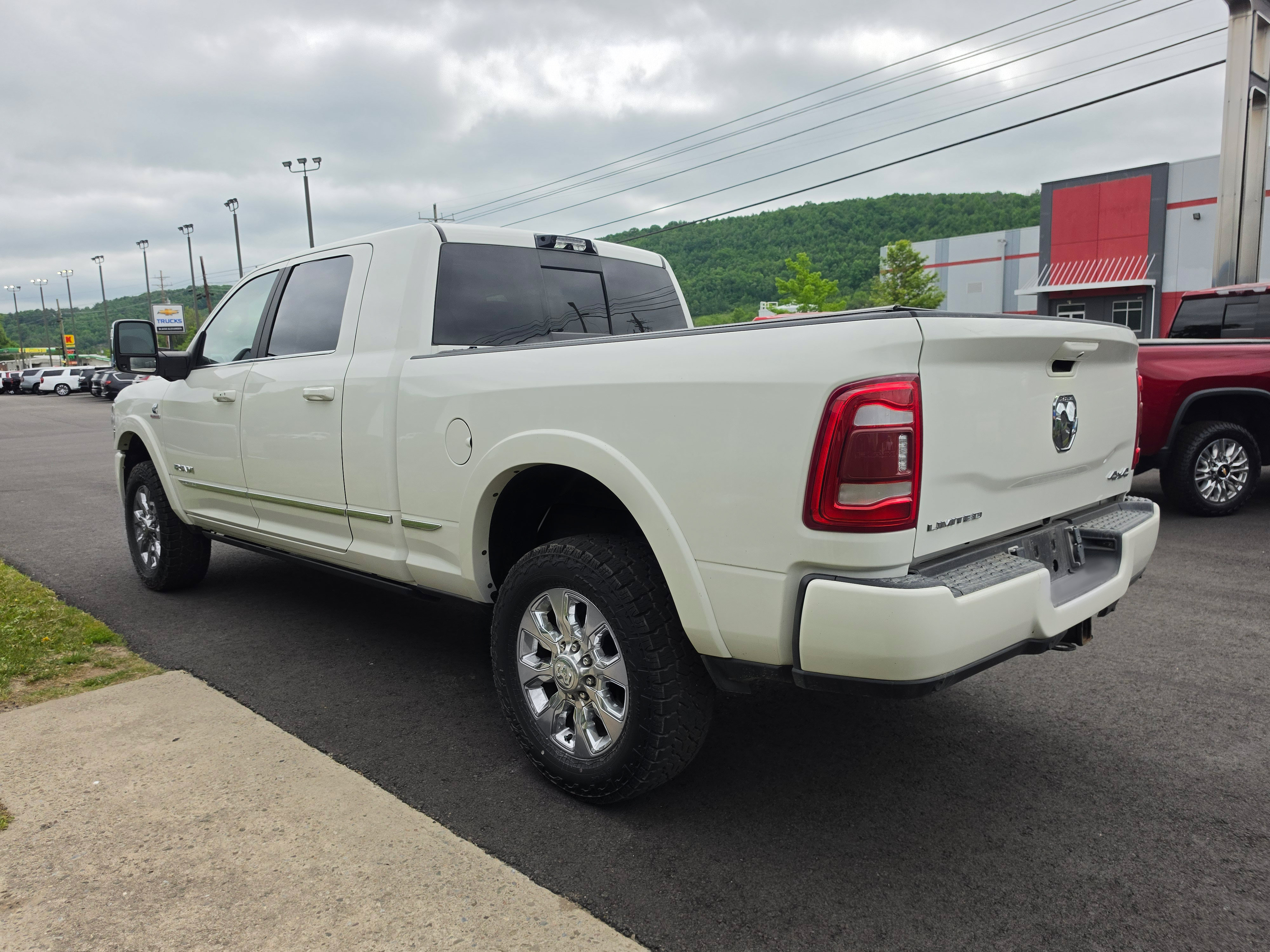 Used 2023 RAM 2500 Limited AWD/4WD image 6