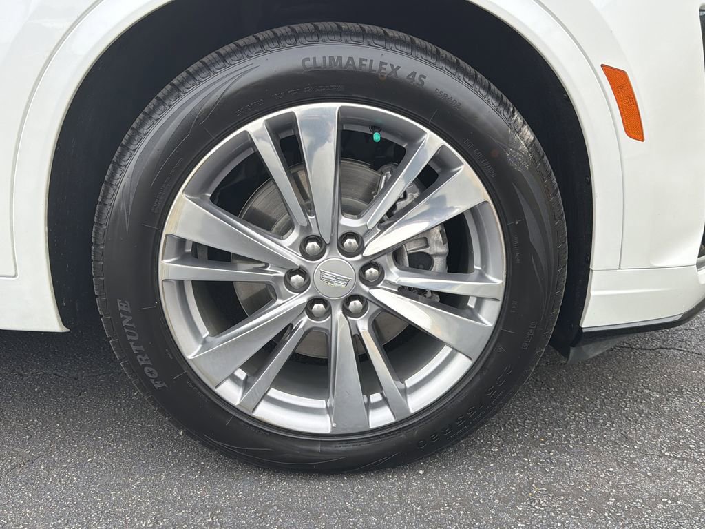 Certified 2023 Cadillac XT6 Premium Luxury image 12