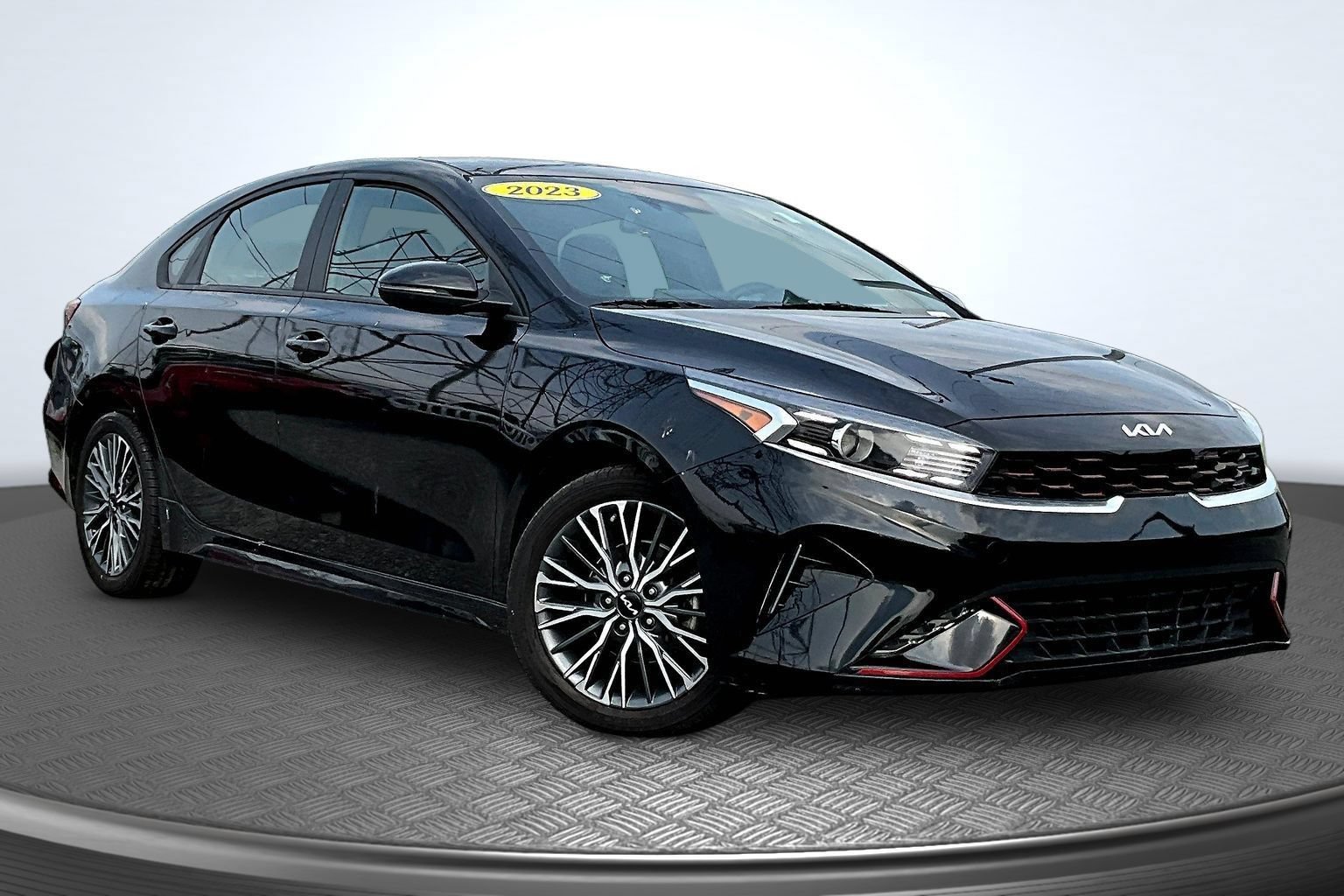 Used 2023 Kia Forte GT-Line FWD image 2