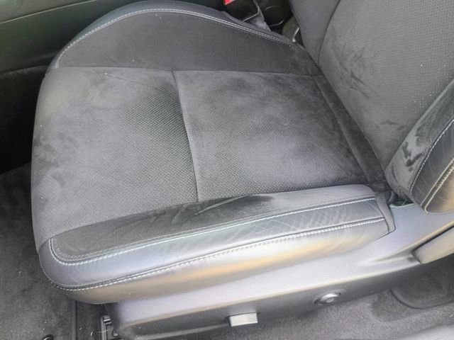 Used 2017 Dodge Challenger R/T Scat Pack w/ Leather Interior Group RWD image 31