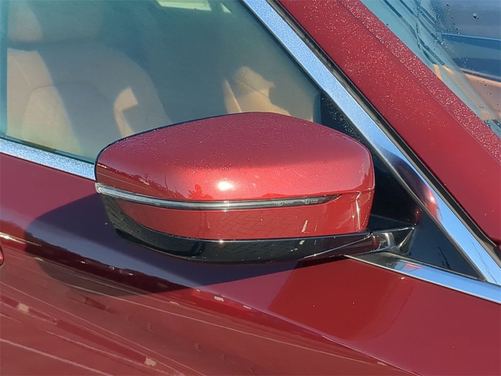 Certified 2023 BMW 530e w/ Convenience Package image 13