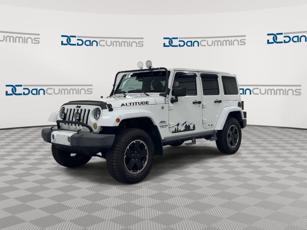 Used 2012 Jeep Wrangler Unlimited Sahara AWD/4WD image 4