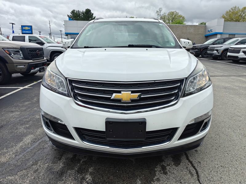 Used 2017 Chevrolet Traverse LT AWD/4WD image 2