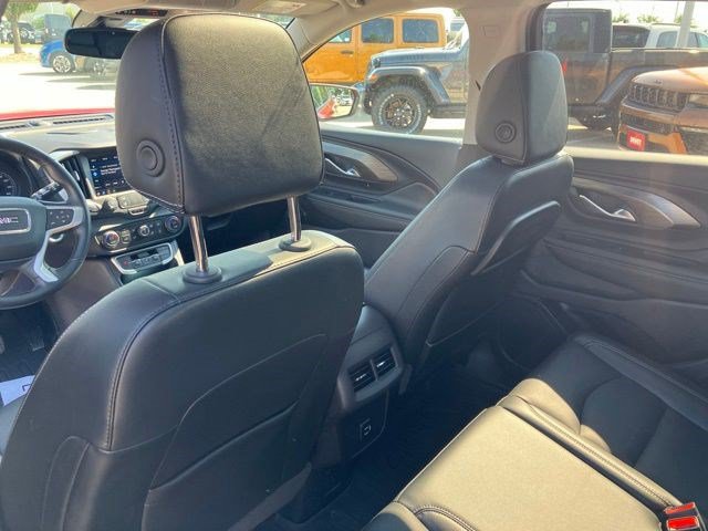 Used 2024 GMC Terrain SLT w/ Infotainment Package II AWD/4WD image 24