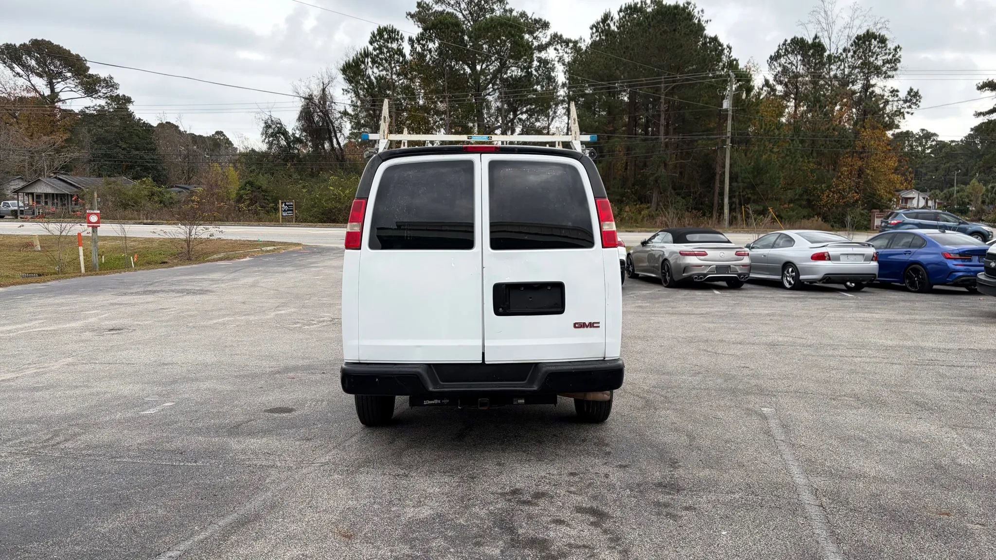 Used 2017 GMC Savana 2500 image 6