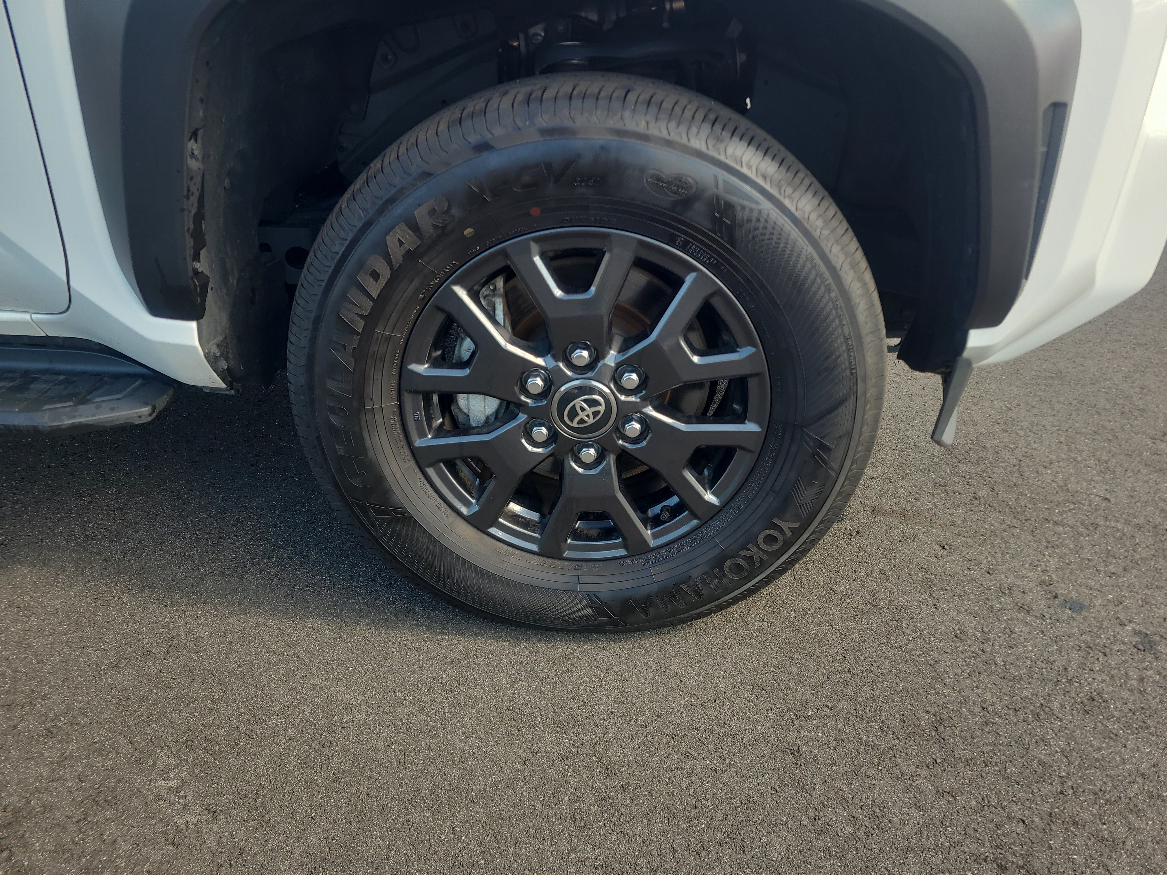 Certified 2025 Toyota 4Runner SR5 AWD/4WD image 12