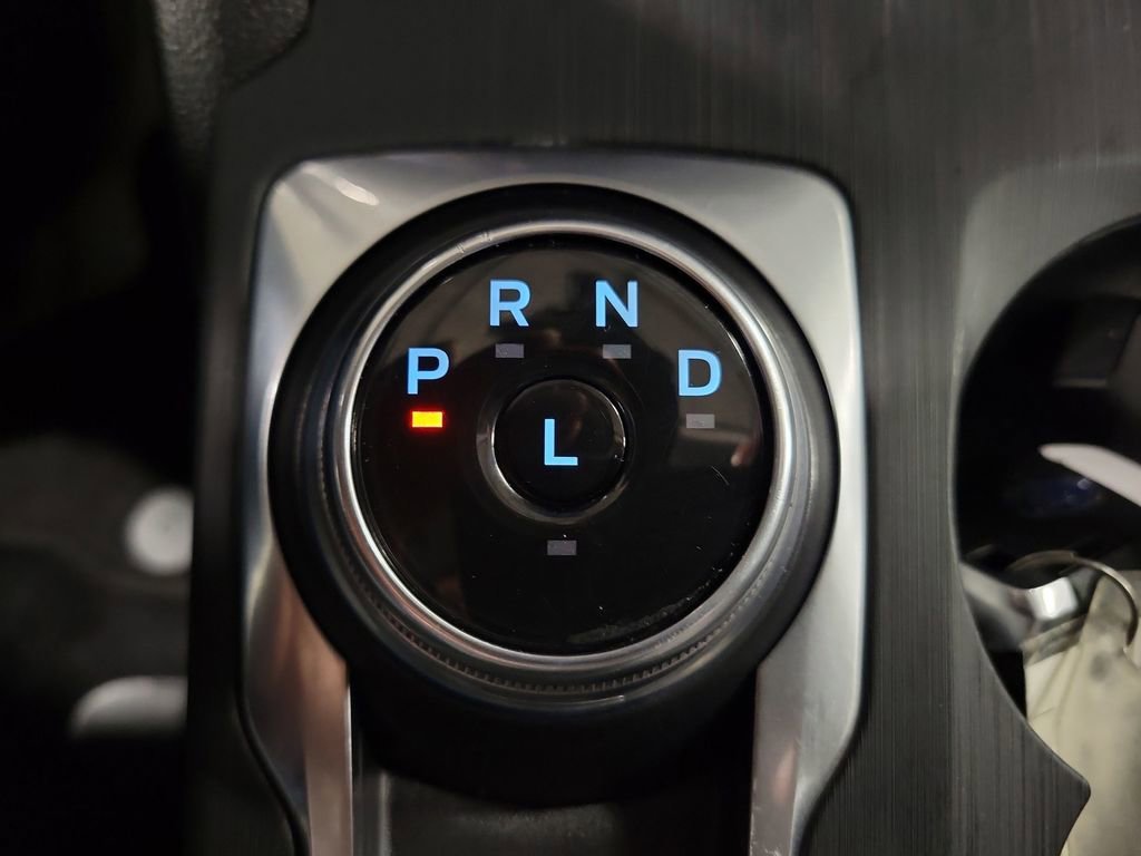 Used 2022 Ford Escape SE image 16