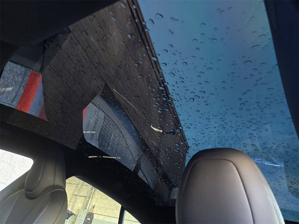 Used 2022 Tesla Model S image 18