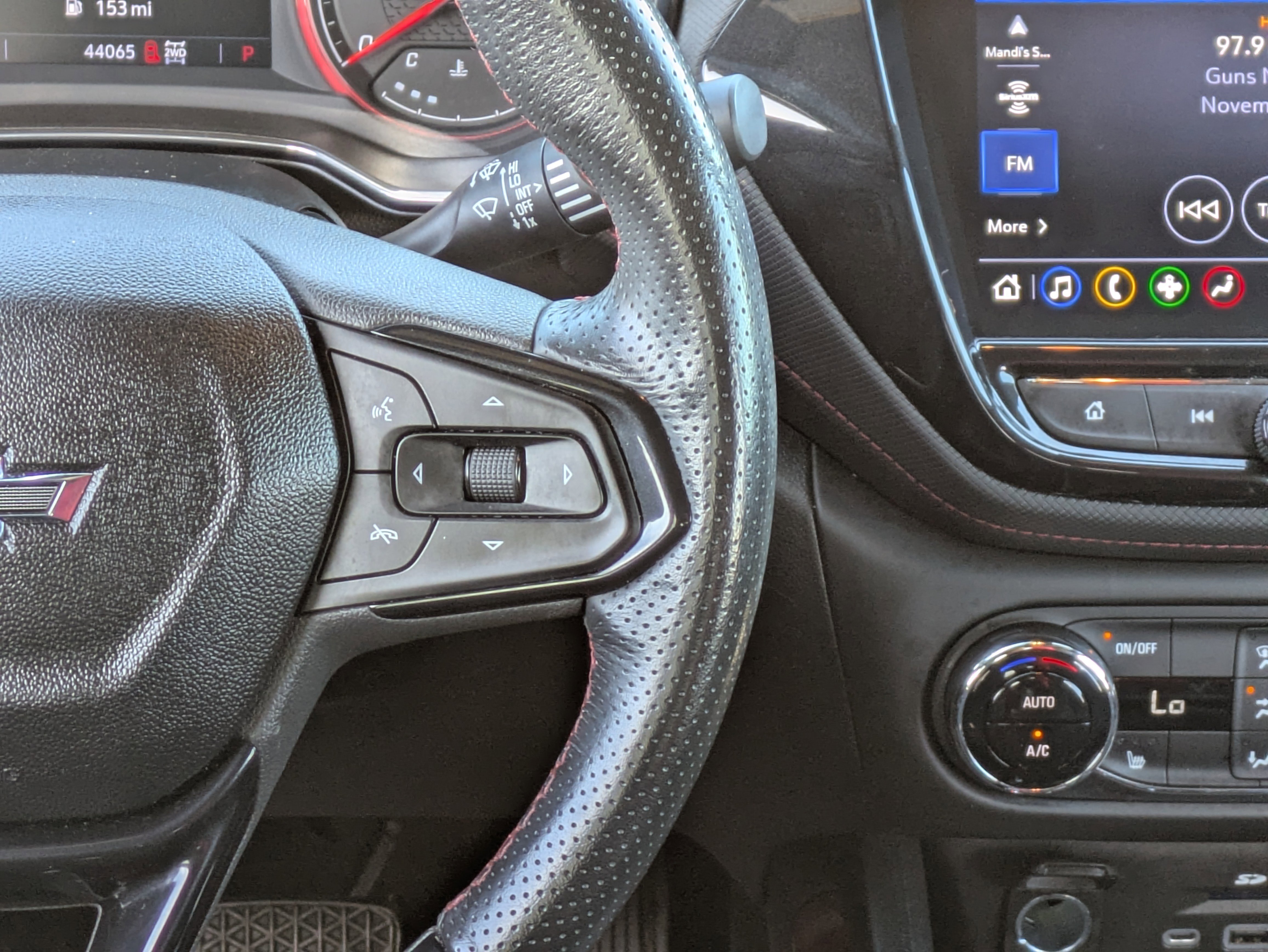 Used 2023 Chevrolet TrailBlazer RS w/ Sun and Liftgate Package image 21